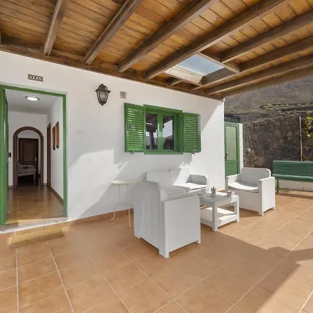 Laura Semesterbostad *