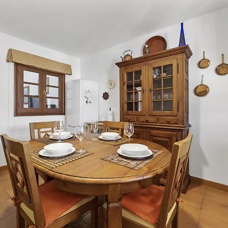 Laura Semesterbostad *